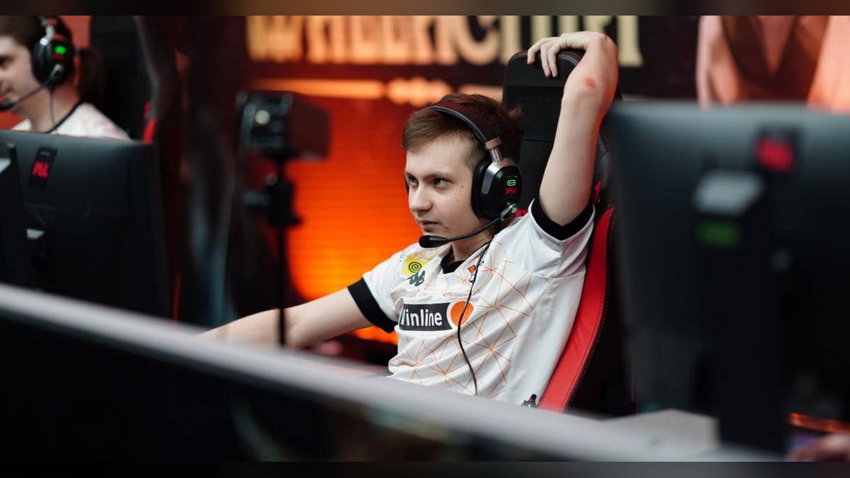 BlasterbI’s midspiller Squad1x ved et tidligere Dota 2-arrangement