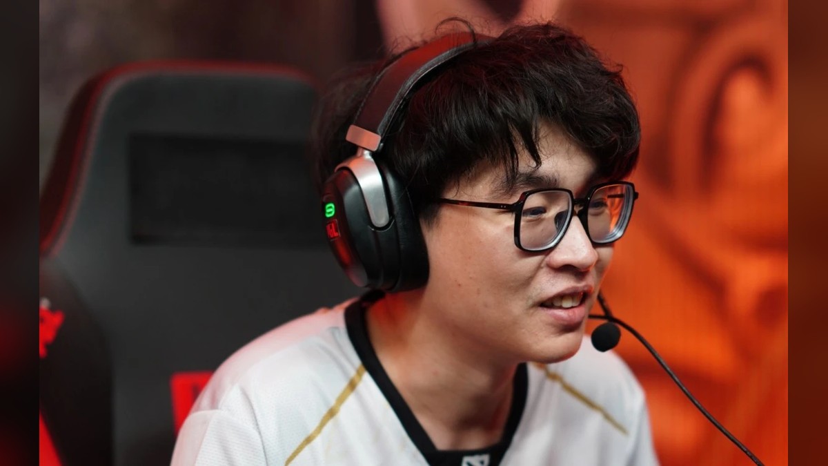 Ghost, der bei TimsTims zu MidOne stößt, bei einem früheren Dota 2-Event