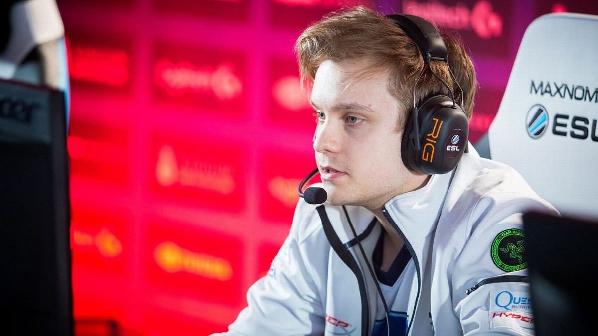 JerAx competing at an earlier professional Dota 2 event