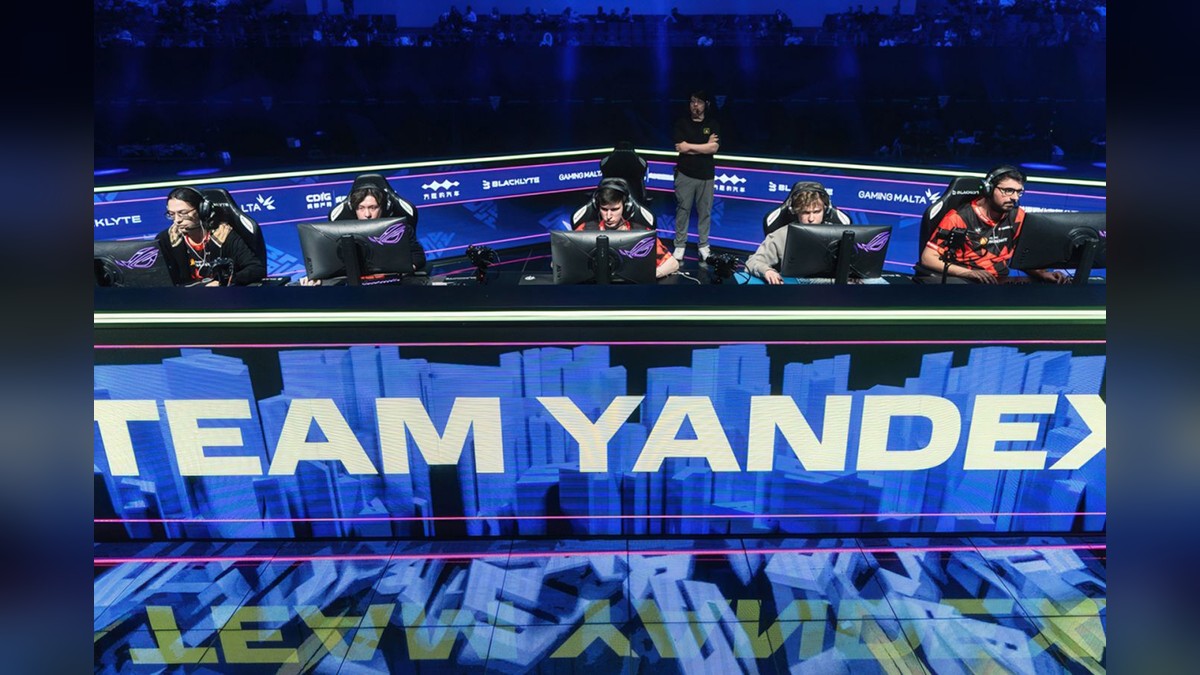 Team Yandex's Dota 2 roster competing at BLAST