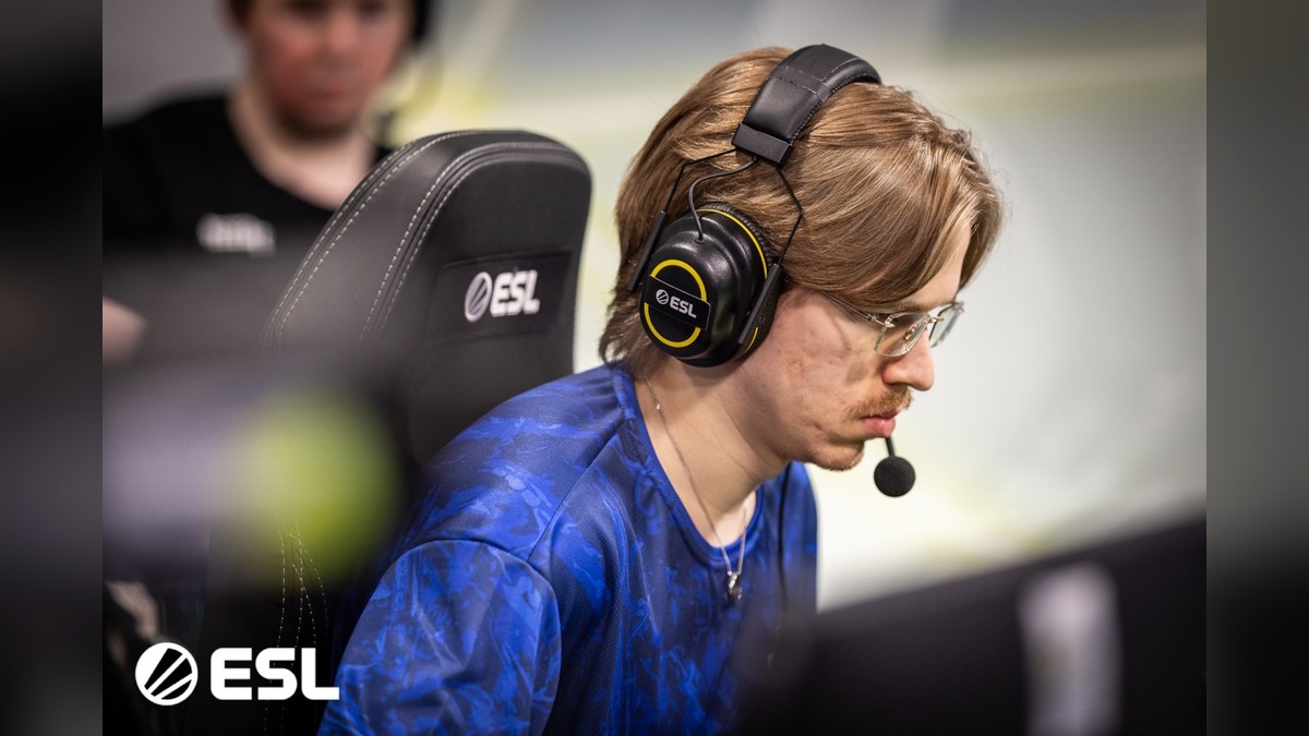 Topson playing at ESL One Birmingham 2024